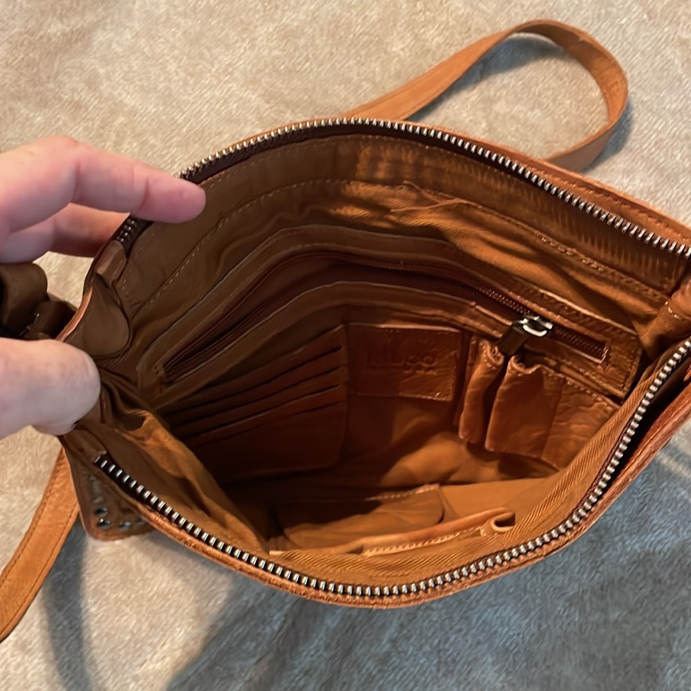 Latico Gabriel crossbody - Picture 6 of 6